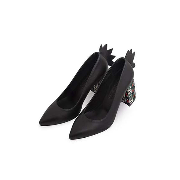 Chikiita Pointy Pumps