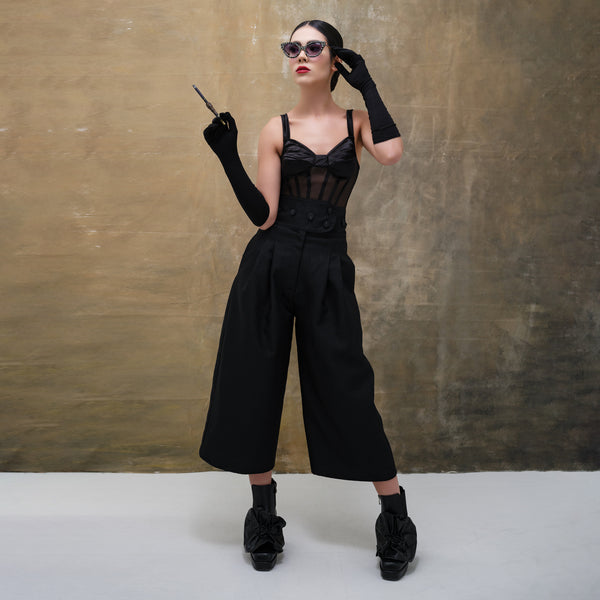 Shadowed High-Waisted Cropped Pant