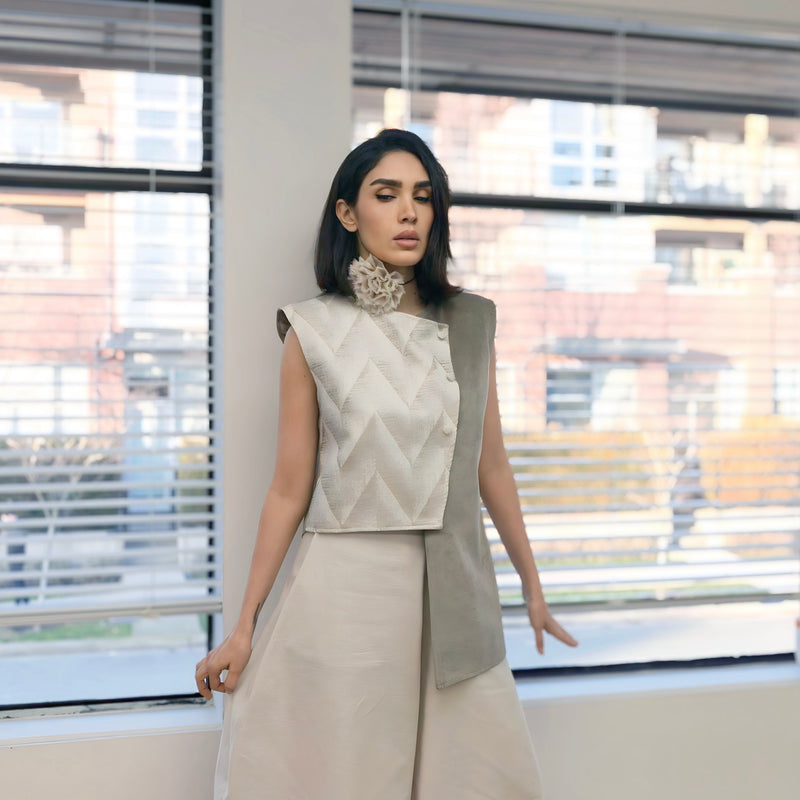 Alieh Short Vest